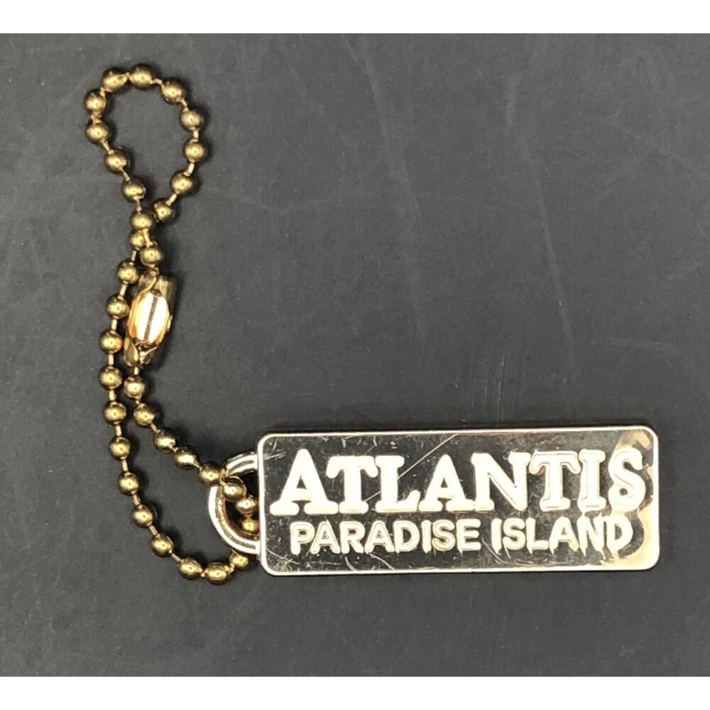 Atlantis Paradise Island Bahamas Keychain Luggage Tag Gold Metal Resort